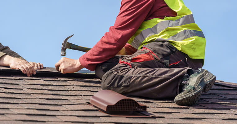 Coastal Weather and Roofing Challenges